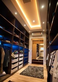 Большая открытая гардеробная комната с комбинированным наполнением Абакан