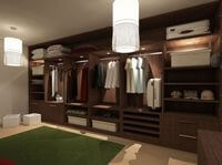 Классическая гардеробная комната из массива с подсветкой Абакан